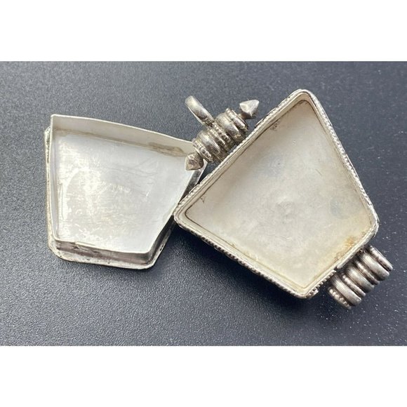 Vintage Tibetan Gau Box Locket Pendant Sterling Silver Coral Prayer Box - Picture 5 of 6